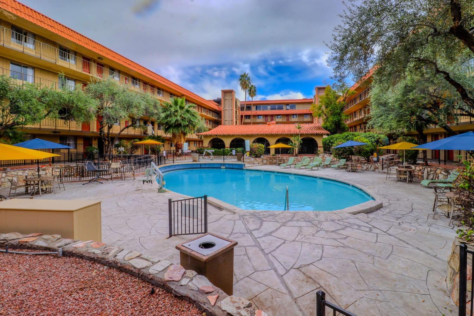 Motel 6 Phoenix, Az - Sky Harbor Zewnętrze zdjęcie